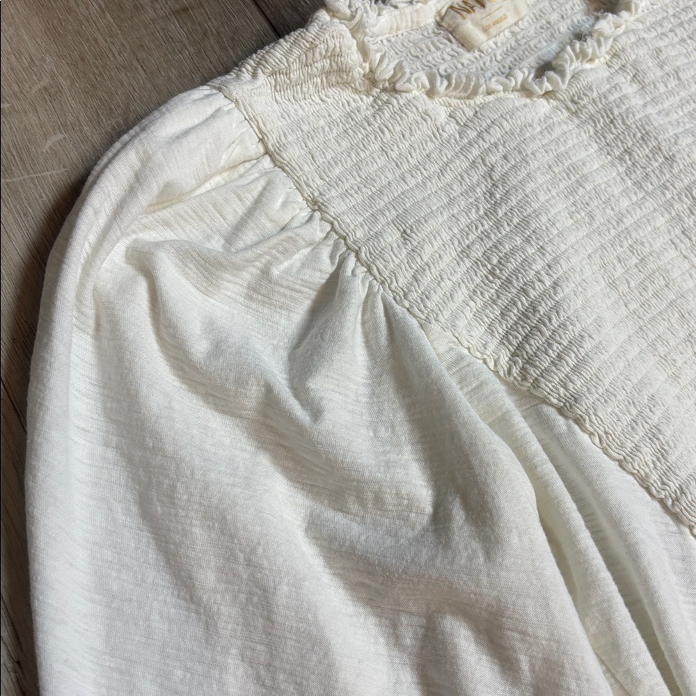 Nation LTD Los Angeles Off White Smocked Ruffled Collar Top - Picture 5 of 9